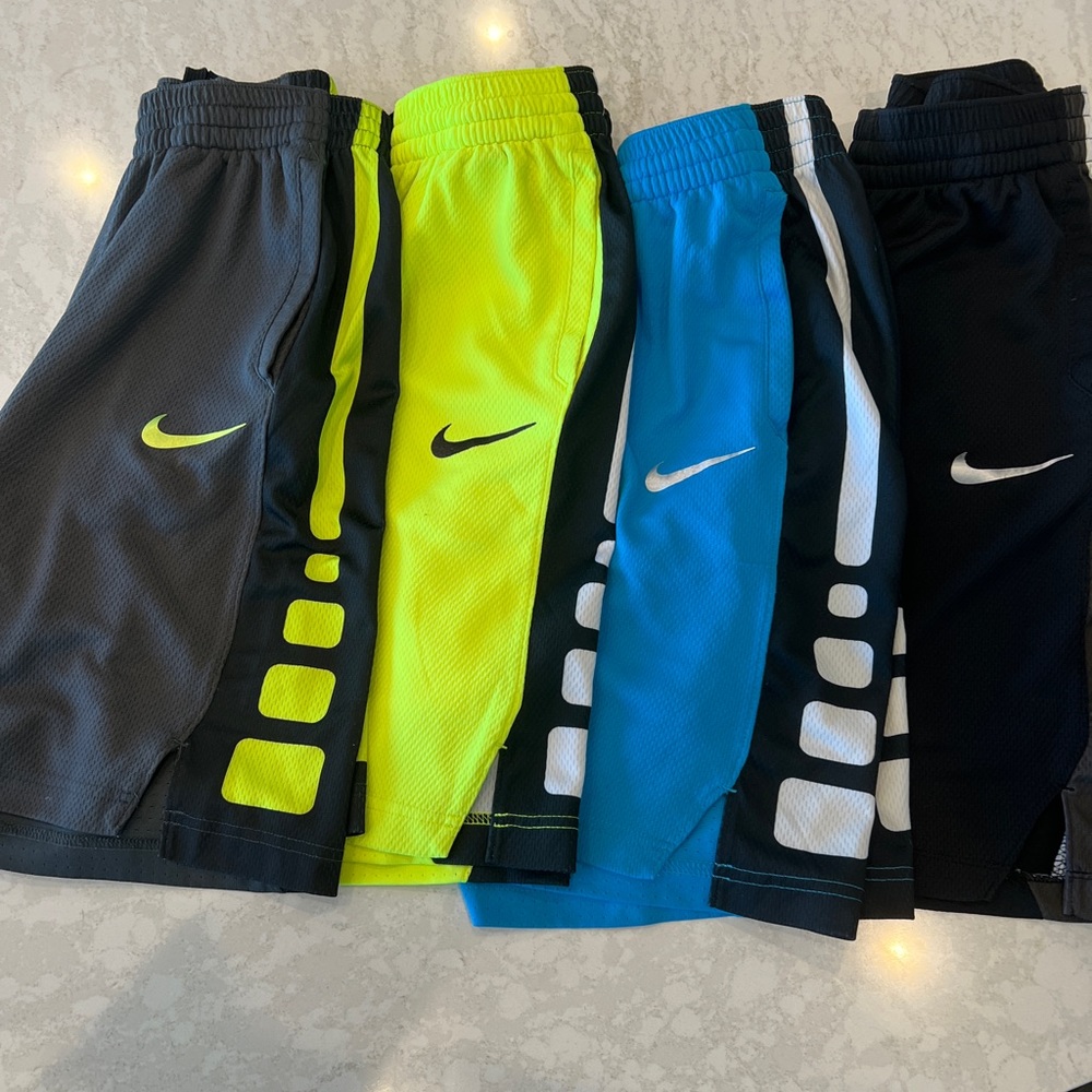 Nike Elite Boys Shorts Size Large
